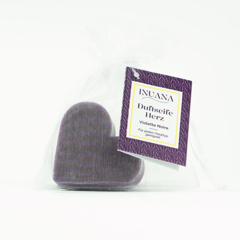 INUANA Duftseife Herz Violette Noire im Organzabeutel als duftendes Pflegeprodukt für die Körperpflege.