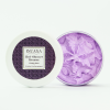 Geöffnete Dose des INUANA 3in1-Shower Mousse Violette Noire mit Blick auf die cremige, lila Duschpflege-Textur.